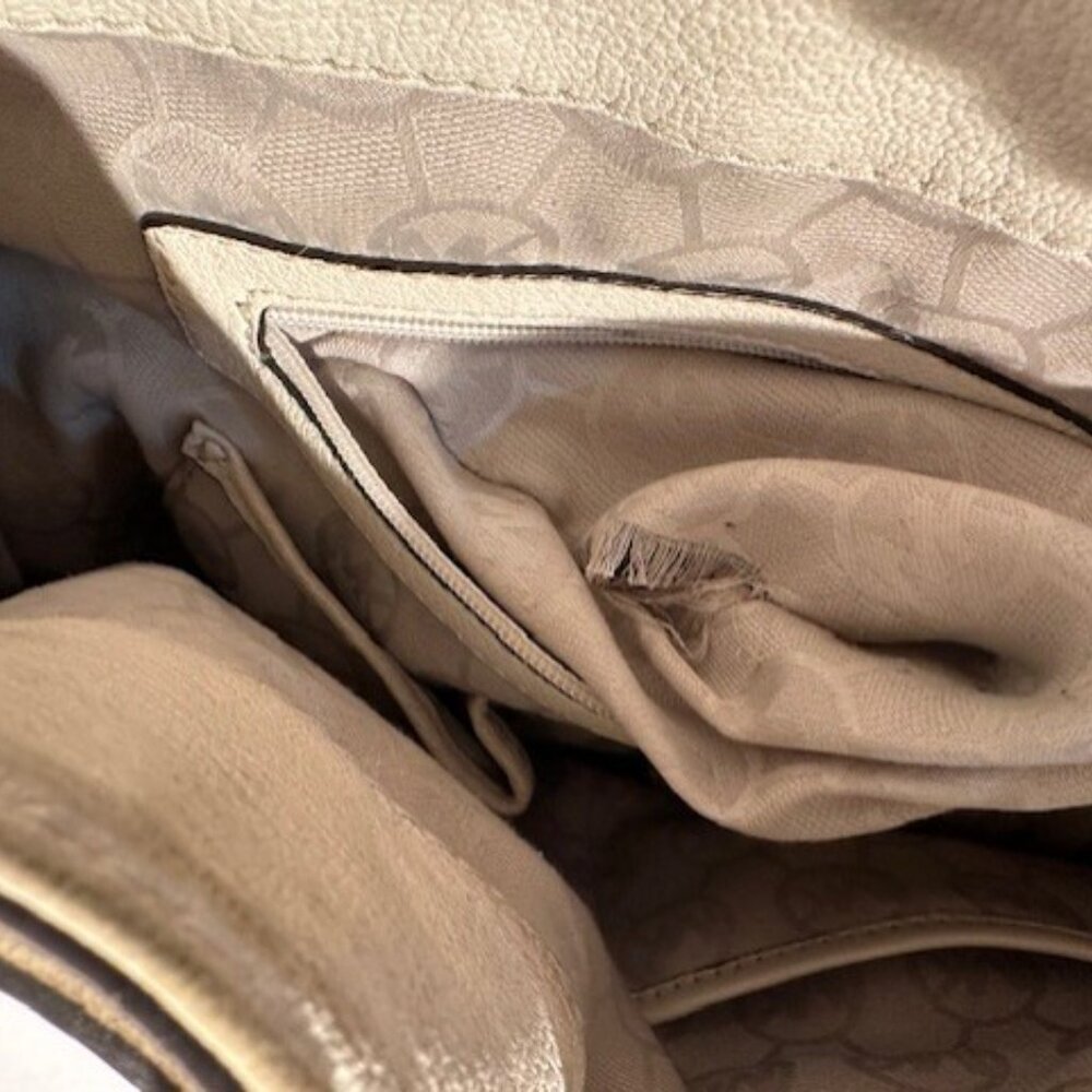 Michael Kors Large Cream Leather Tote – Gold Hardware Classic Shoulder Bag - Picture 12 of 16